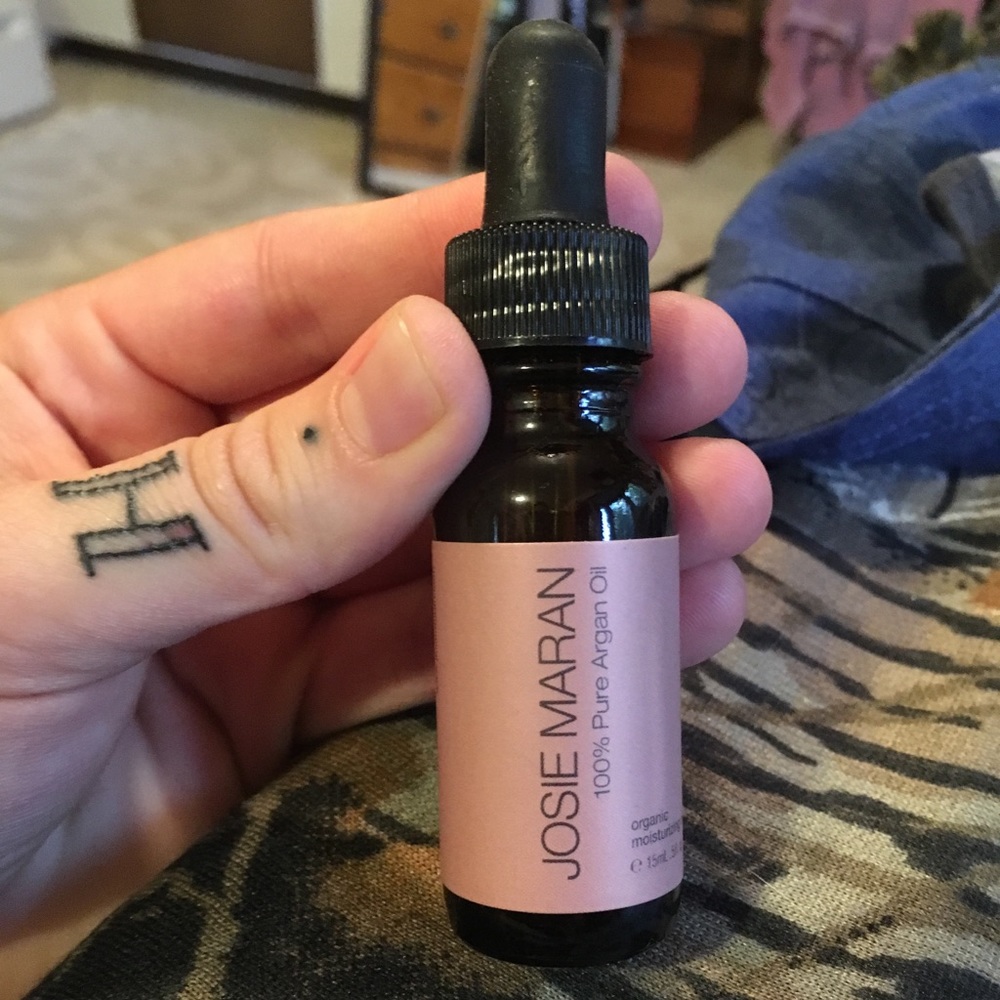 Josie Maran oil